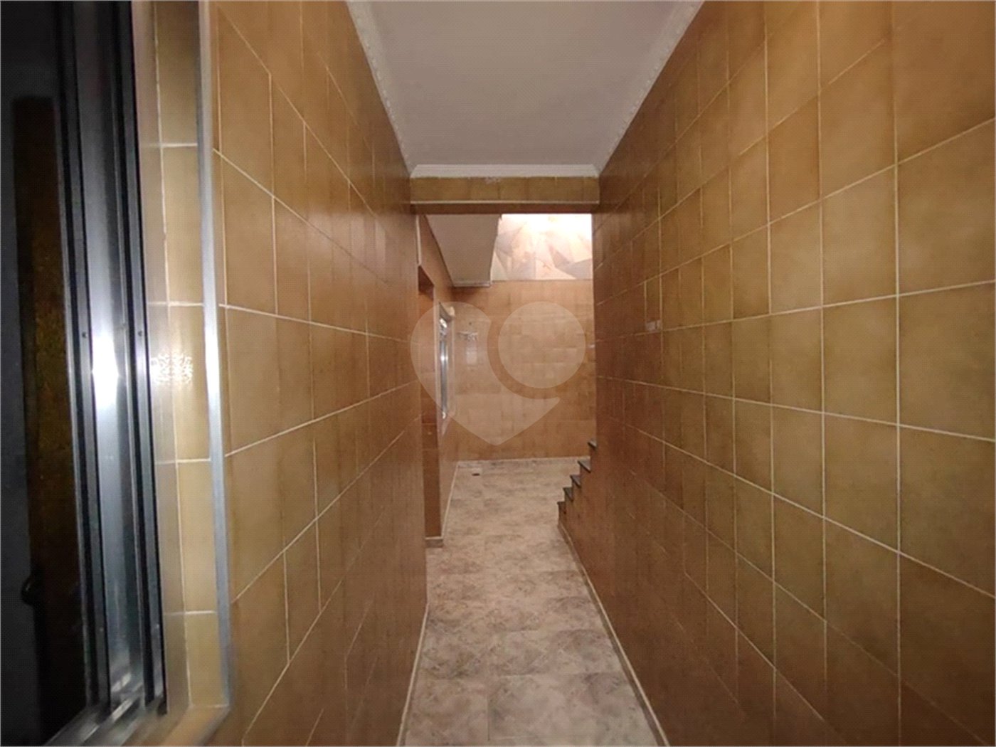 Casa à venda com 3 quartos, sendo 1 suíte, no condomínio Vila Paiva, São Paulo - SP