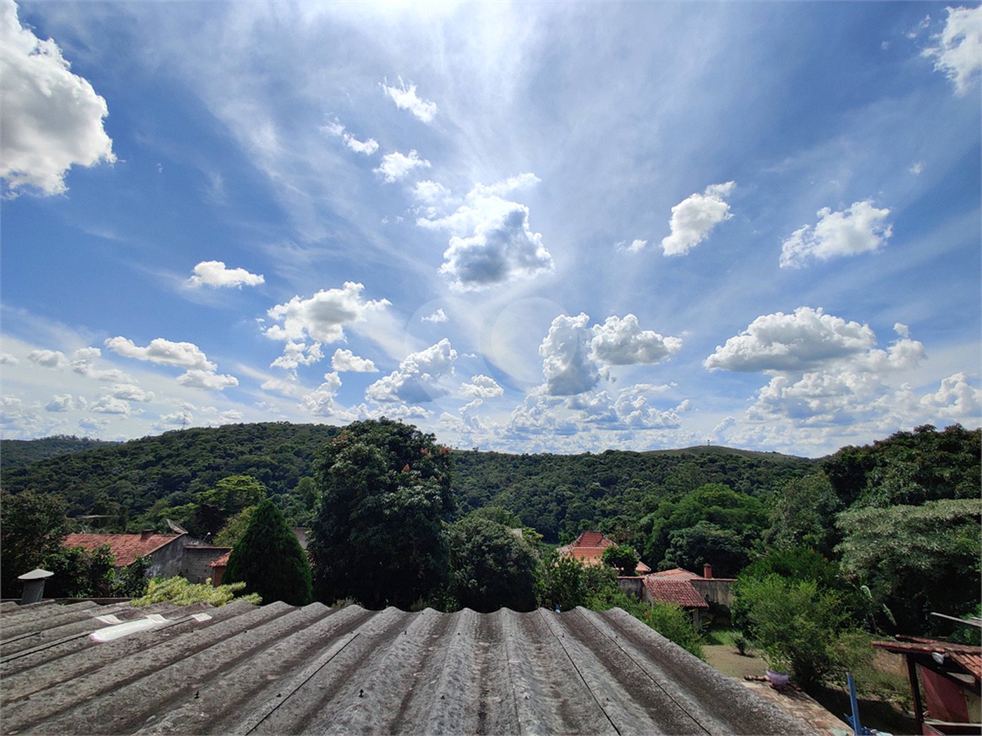 Casa à venda com 4 quartos, sendo 1 suíte, no condomínio Chacarás Bela Vista, Mairiporã - SP