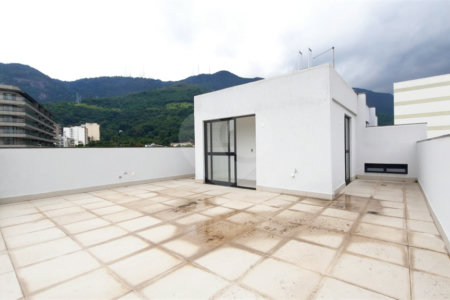 Cobertura à venda com 2 quartos, sendo 1 suíte,  em Tijuca, Rio de Janeiro, RJ