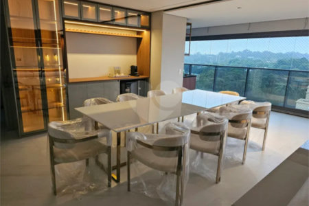 Apartamento à venda com 3 suítes em Jardim Morumbi, São Paulo, SP