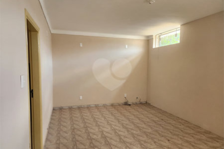 Sobrado à venda com 4 quartos, sendo 1 suíte, no Centro, Araraquara, SP