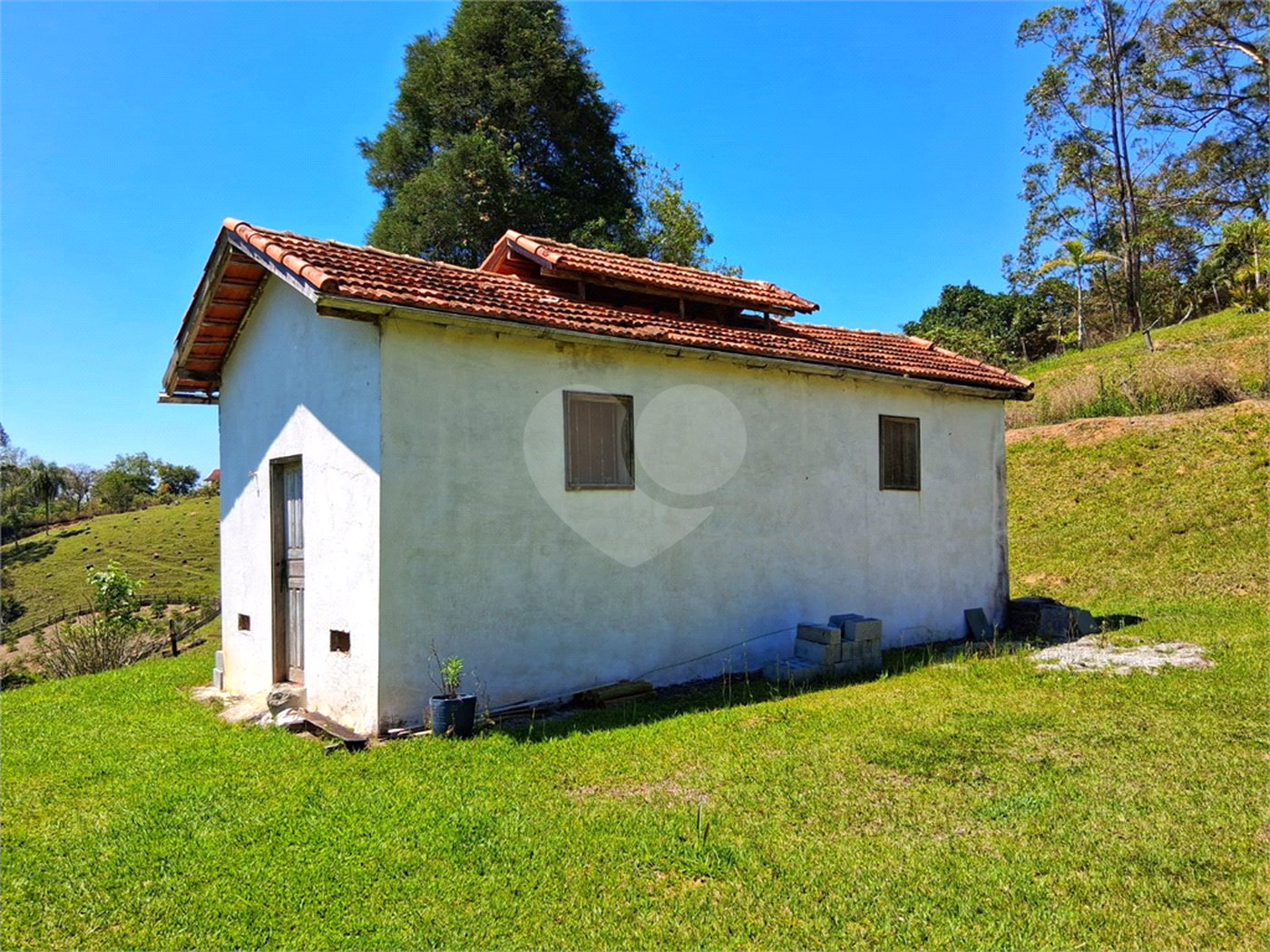Sítio à venda com 3 quartos, sendo 1 suíte,  em Gabriel Piza, São Roque, SP