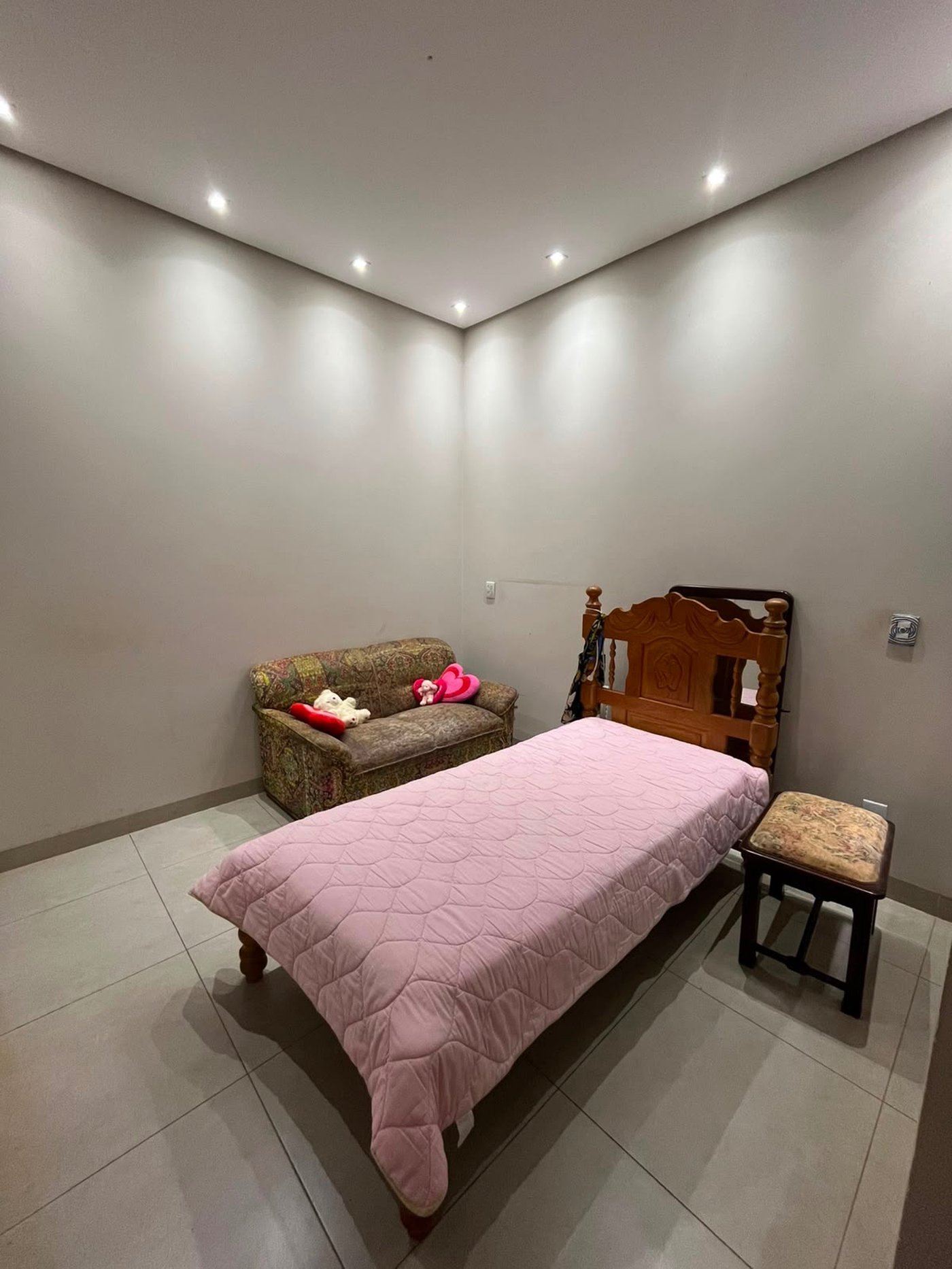 Casa à venda ou para alugar com 4 quartos, sendo 2 suítes,  em Santa Terezinha, Três Lagoas, MS