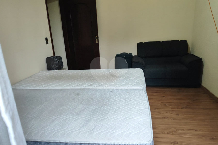 Sobrado à venda com 4 quartos, sendo 1 suíte,  em Saúde, São Paulo, SP