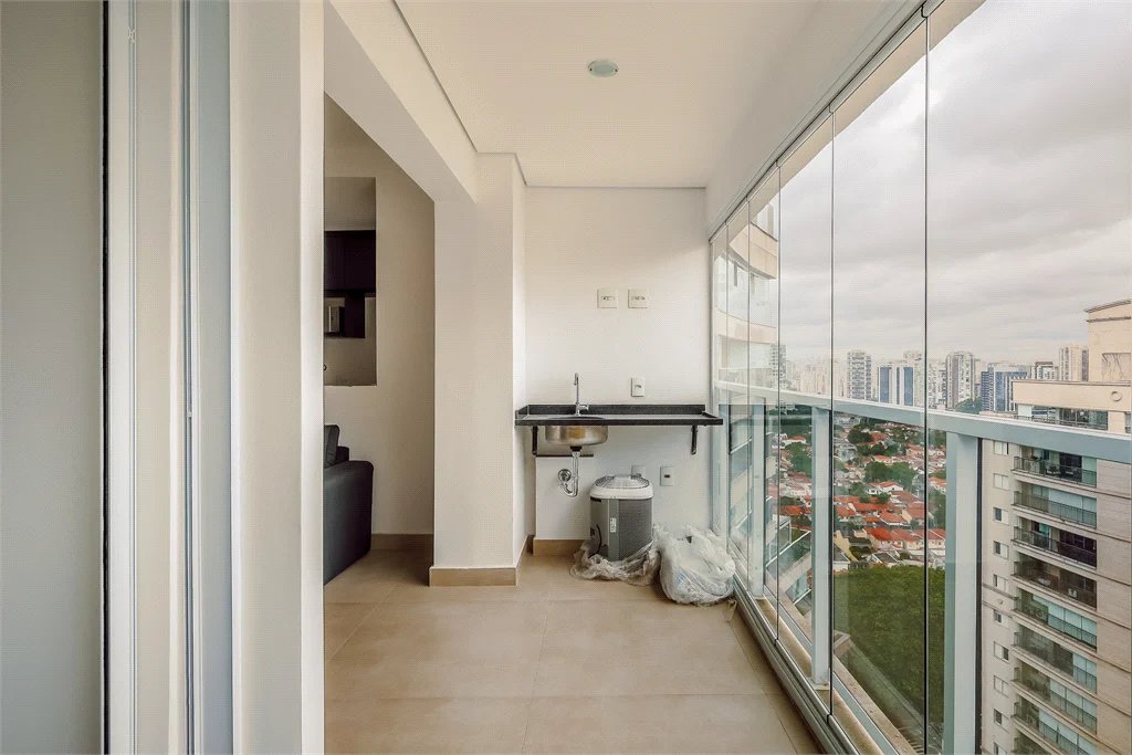 Apartamento à venda ou para alugar com 1 quarto em Vila Gertrudes, São Paulo, SP