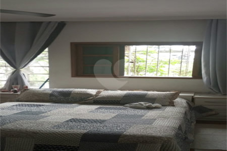 Casa à venda com 3 quartos, sendo 1 suíte,  em Lapa de Baixo, São Paulo, SP