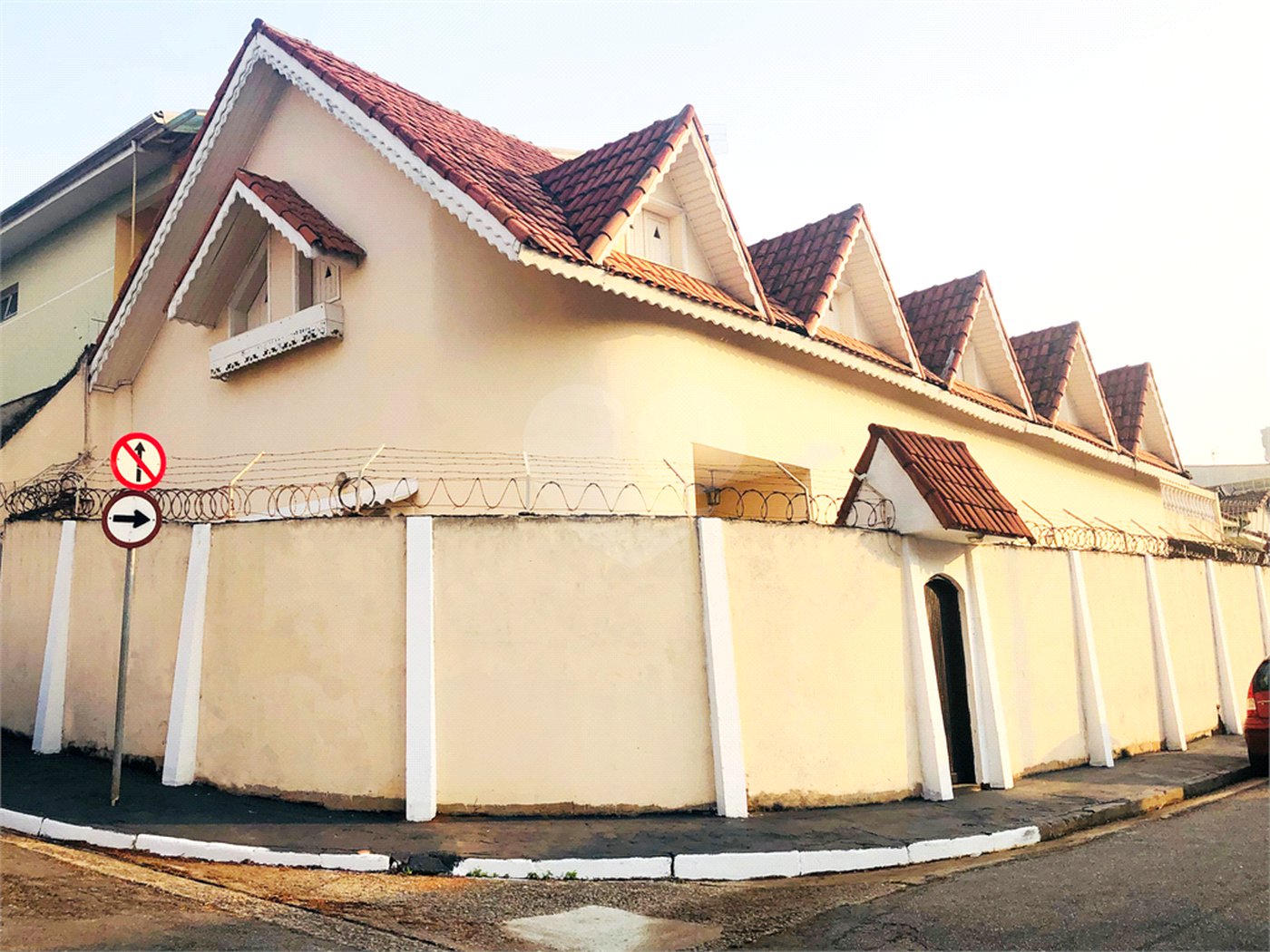 Sobrado à venda com 4 quartos, sendo 3 suítes, em Vila Rosália, Guarulhos, SP