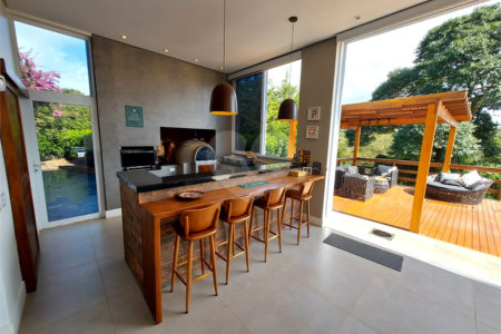 Casa à venda ou para alugar com 4 suítes no condomínio Jardim Primavera, Louveira - SP