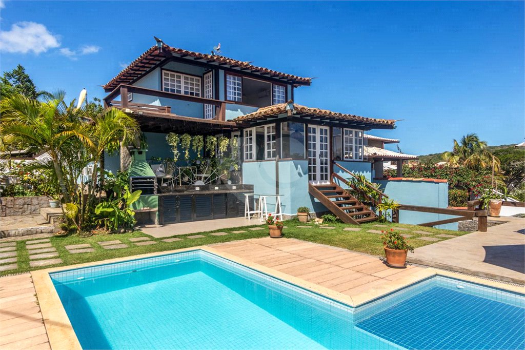Casa à venda com 5 quartos, sendo 3 suítes, em Geribá, Armação dos Búzios, RJ