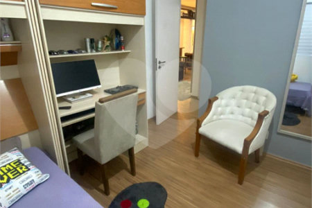 Apartamento à venda com 2 quartos, sendo 1 suíte,  em Jardim Carambeí, São Roque, SP