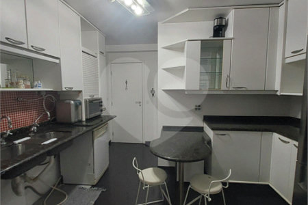 Apartamento à venda com 3 quartos, sendo 2 suítes,  em Cidade São Francisco, São Paulo, SP