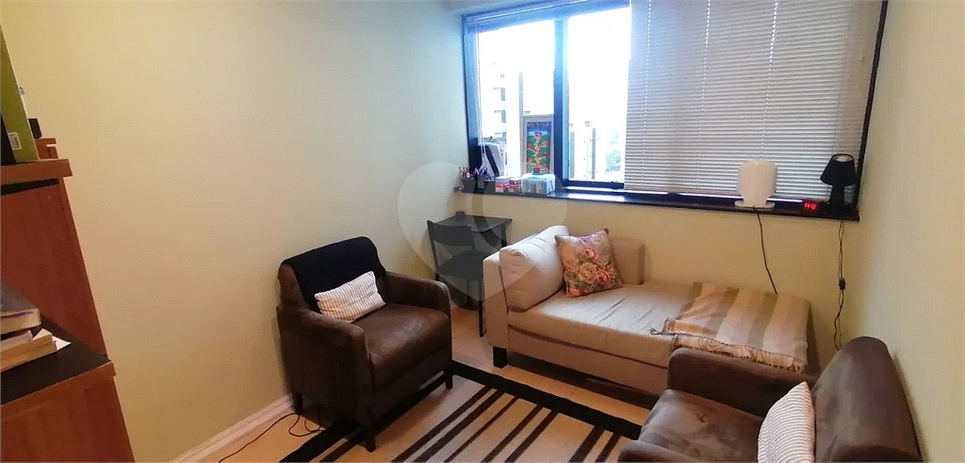 CONJUNTO COMERCIAL COM 45m2 PARA VENDA OU LOCAÇÃO NA VILA CLEMENTINO
