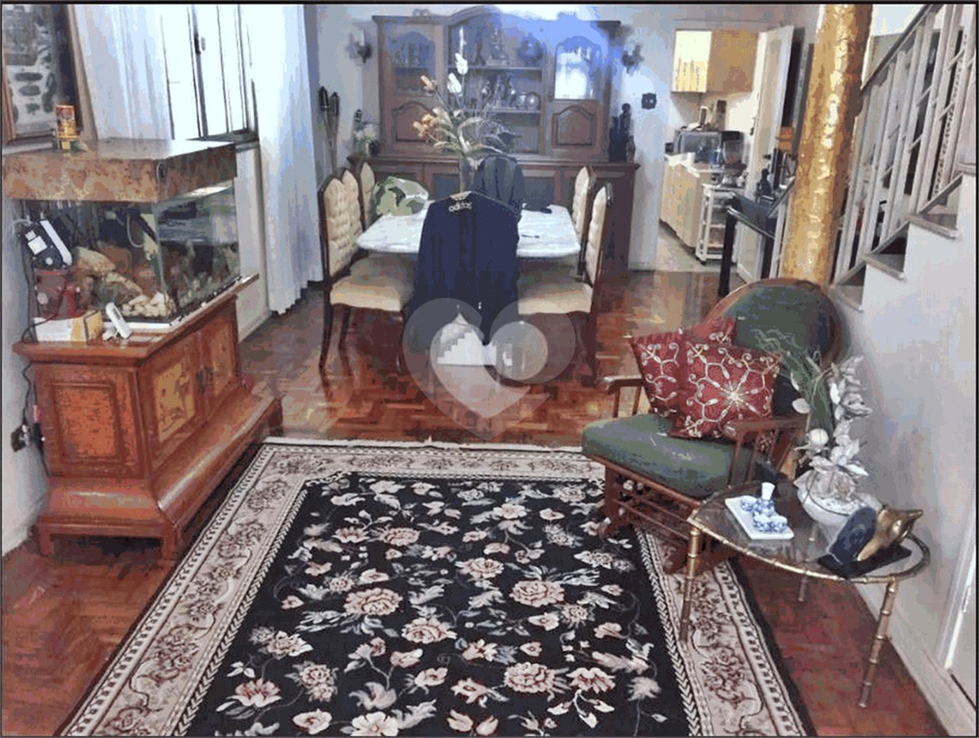 Sobrado à venda com 4 quartos, sendo 1 suíte, em Vila Mariana, São Paulo, SP