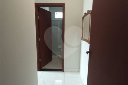 Casa à venda com 3 quartos, sendo 1 suíte,  no condomínio Ipes 2, Tatuí - SP