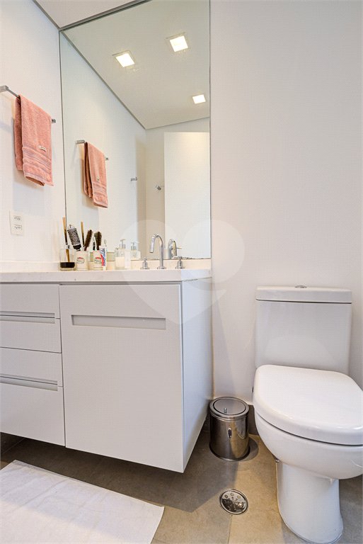 Apartamento à venda com 3 suítes em Campo Belo, São Paulo, SP
