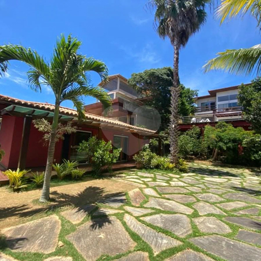 Casa à venda com 6 suítes em Ferradura, Armação dos Búzios, RJ