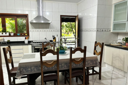 Casa em condomínio à venda com 3 quartos, sendo 1 suíte,  em Itapecerica, Salto, SP