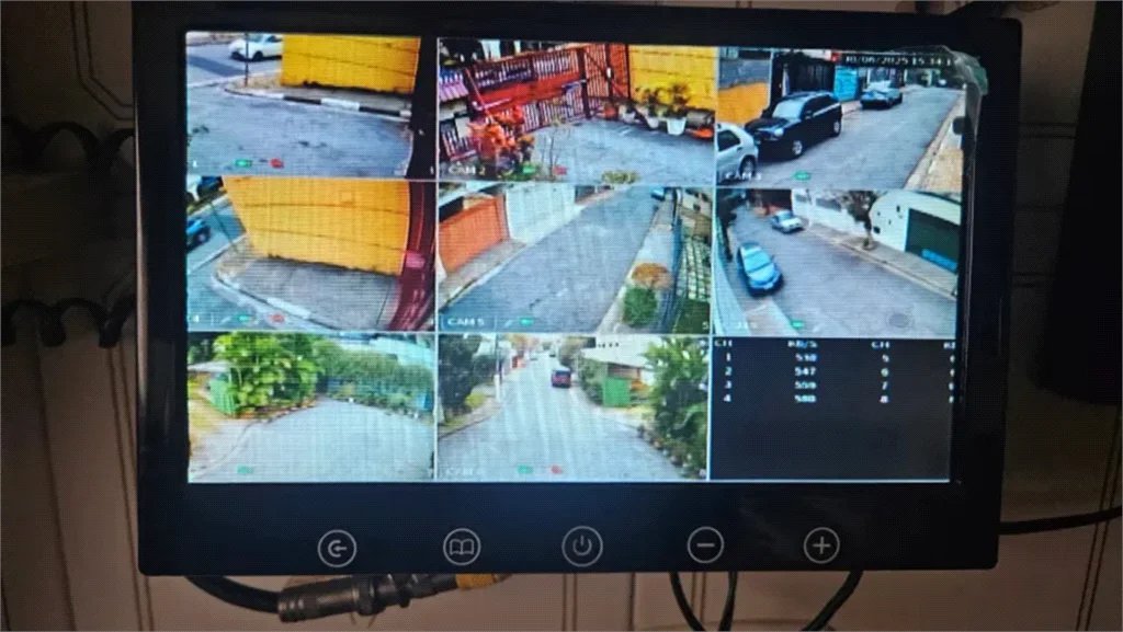 Casa de Vila à venda com 4 quartos, sendo 2 suítes,  em Sumarezinho, São Paulo, SP