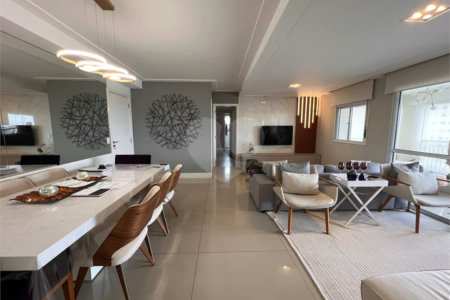 Apartamento à venda com 3 suítes em Santa Teresinha, São Paulo, SP