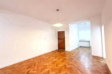 Apartamento à venda com 3 quartos, sendo 1 suíte,  em Copacabana, Rio de Janeiro, RJ