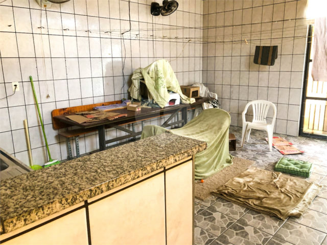 Sobrado à venda com 5 quartos, sendo 1 suíte,  em Parque Edu Chaves, São Paulo, SP