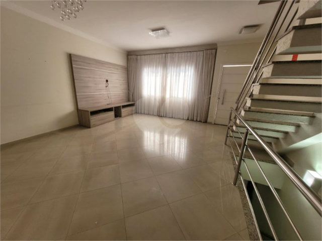 Casa à venda com 3 quartos, sendo 1 suíte,  no condomínio Maximus I, São Paulo - SP
