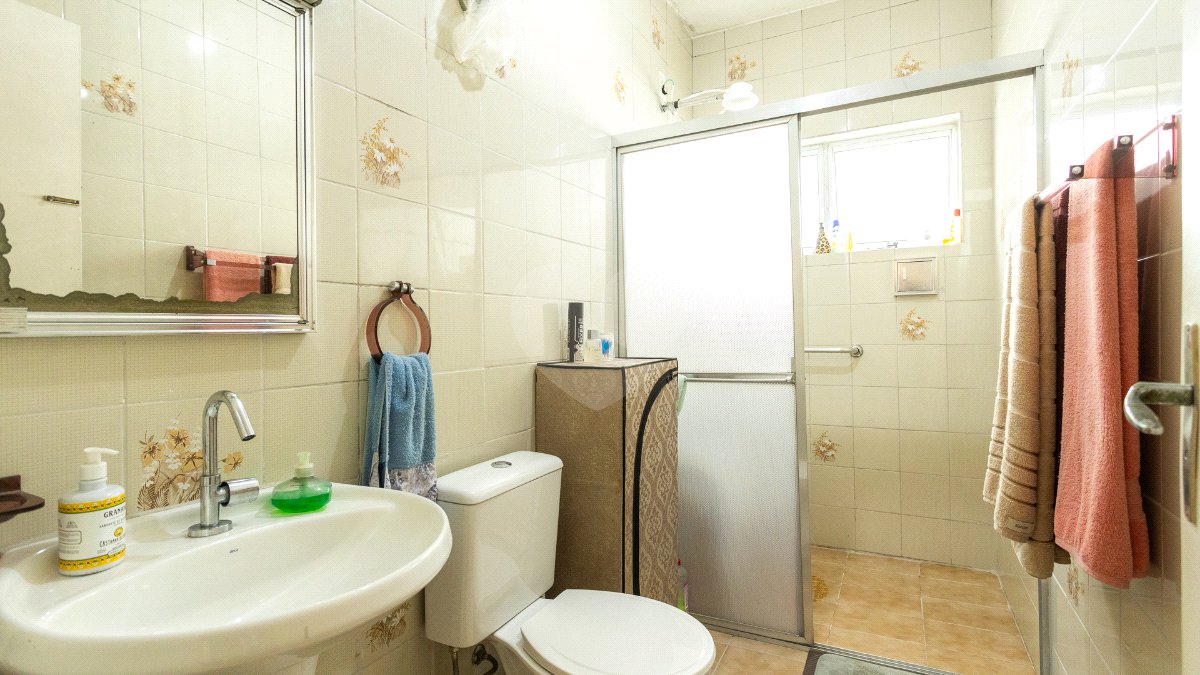 Casa à venda com 3 quartos, sendo 1 suíte, em Vila Cordeiro, São Paulo, SP