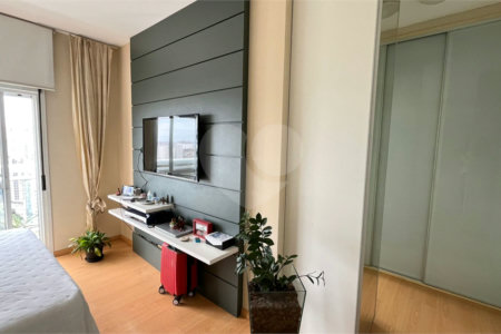 Apartamento à venda com 4 quartos, sendo 3 suítes, em Vila Andrade, São Paulo, SP