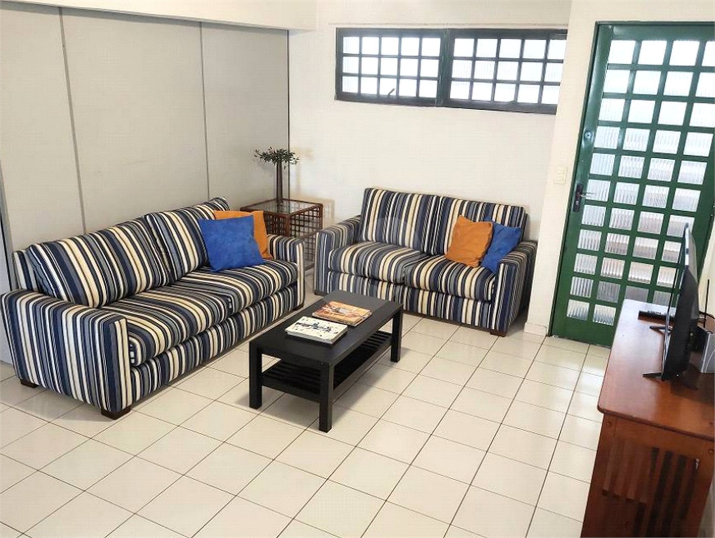 Casa à venda com 6 quartos, sendo 1 suíte,  em Vila Morse, São Paulo, SP
