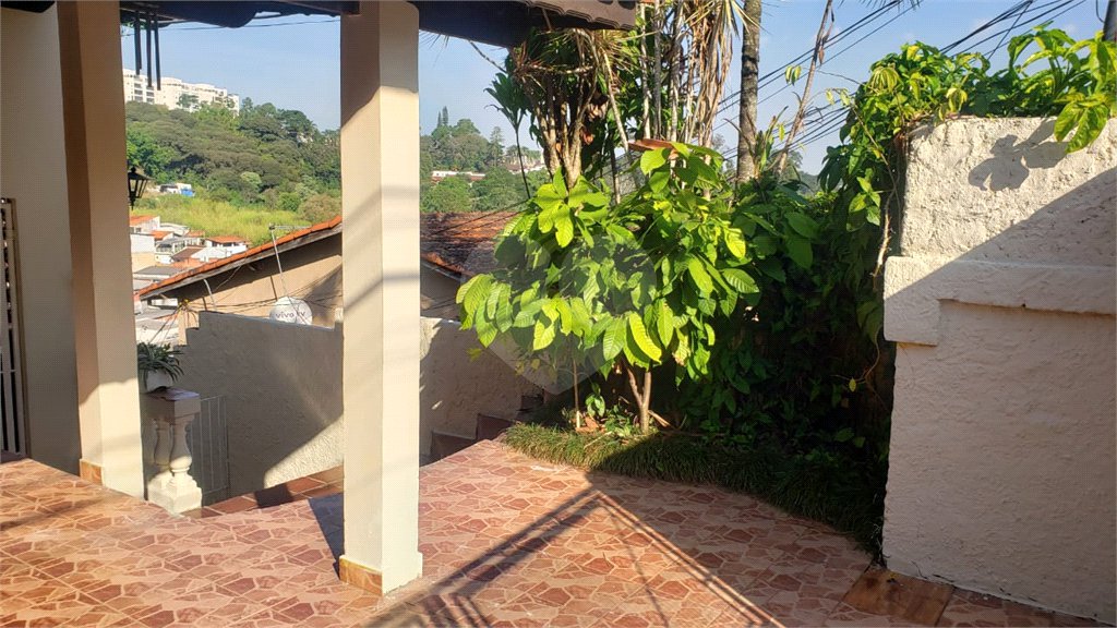Sobrado à venda com 3 quartos, sendo 1 suíte, em Horto, São Paulo, SP