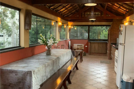 Sobrado à venda com 3 quartos, sendo 1 suíte, em Jardim Marajoara, São Paulo, SP