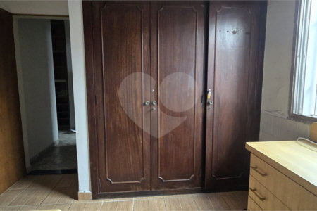 Casa à venda com 3 quartos, sendo 1 suíte, em Lar São Paulo, São Paulo, SP