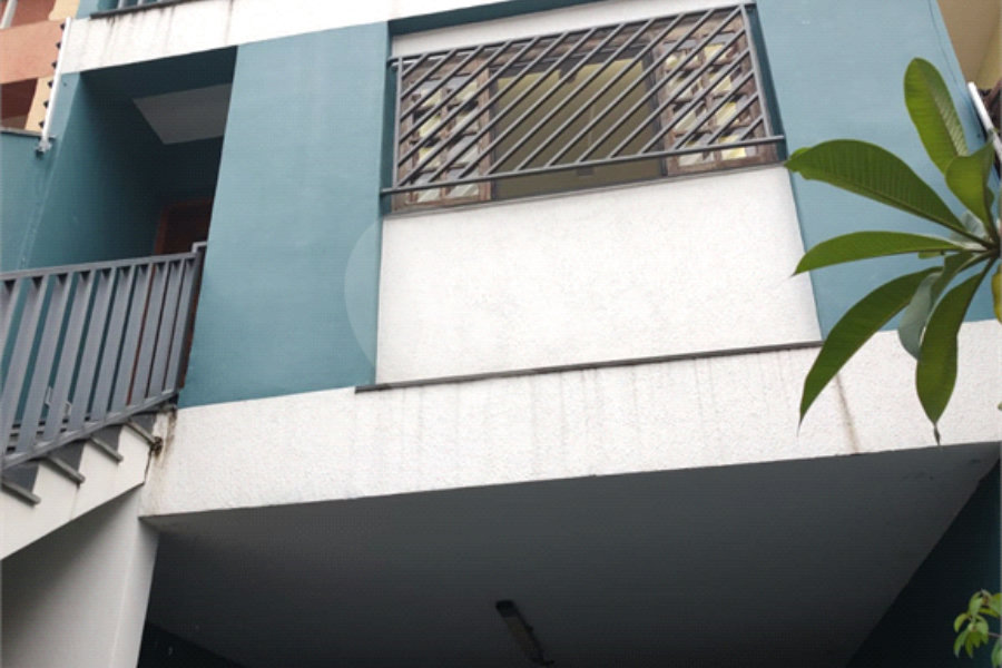 Sobrado à venda com 4 quartos, sendo 1 suíte, em Horto, São Paulo, SP
