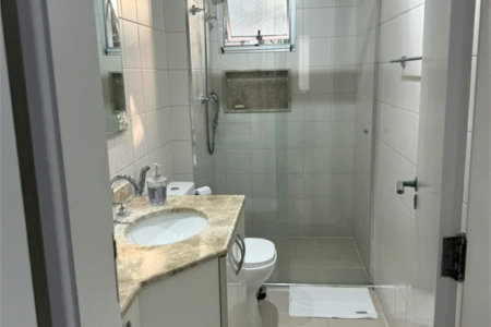 Casa à venda com 3 quartos, sendo 1 suíte, no condomínio Villas de São Francisco, São Paulo - SP