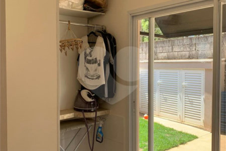 Casa à venda com 5 quartos, sendo 3 suítes, no condomínio Residencial Saint German, Araçoiaba da Serra - SP