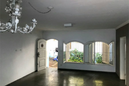 Casa Térrea à venda com 4 quartos, sendo 2 suítes,  em Jardim das Bandeiras, São Paulo, SP