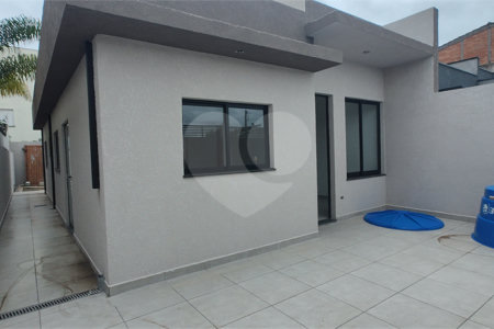 Casa Térrea à venda com 3 quartos, sendo 1 suíte,  em Nova Cerejeira, Atibaia, SP