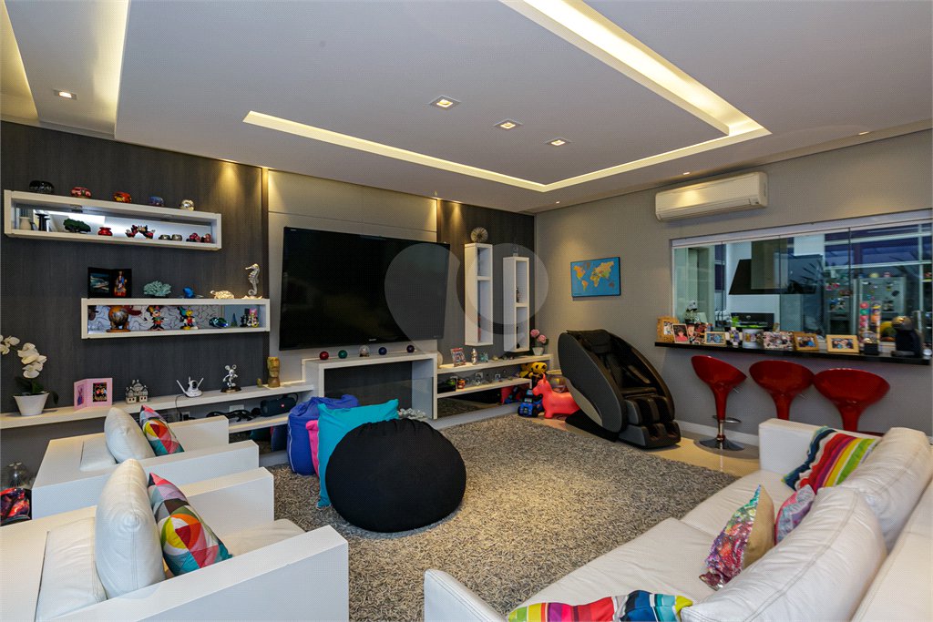 Casa à venda com 3 suítes no condomínio Modigliani, São Paulo - SP
