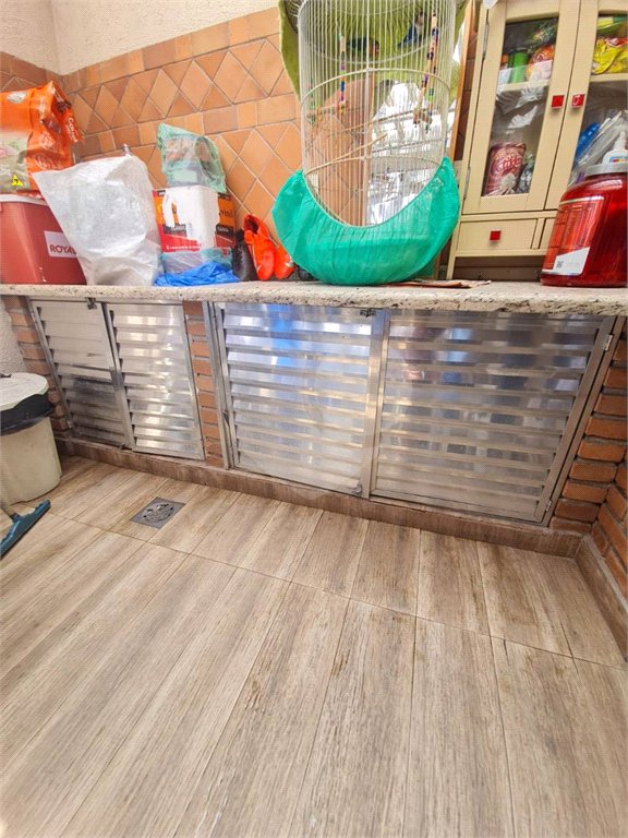 Casa à venda com 3 quartos, sendo 1 suíte, no condomínio Moradas do Ipê, São Paulo - SP