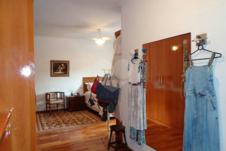 Sobrado à venda com 4 quartos, sendo 2 suítes, em Jardim São Bento, São Paulo, SP