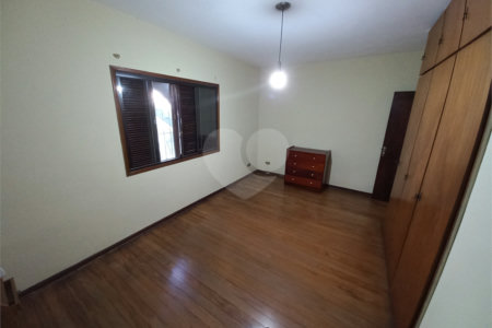 Casa à venda com 4 quartos, sendo 2 suítes,  em Parque Esmeralda, São Paulo, SP