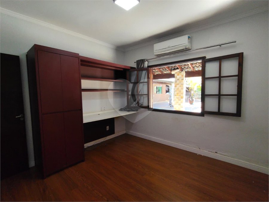 Casa Térrea à venda com 4 quartos, sendo 1 suíte, em Vila Mazzei, Itapetininga, SP