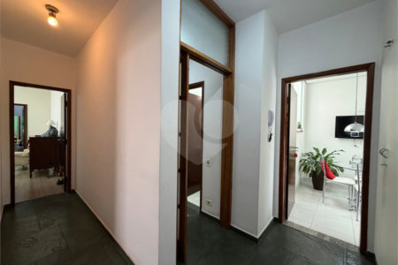 Casa à venda com 4 quartos, sendo 1 suíte, no condomínio Taquaral, São Paulo - SP