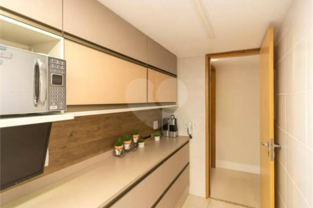 Apartamento à venda com 4 quartos, sendo 1 suíte,  em Tijuca, Rio de Janeiro, RJ