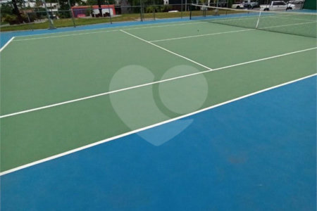 Casa à venda com 4 quartos, sendo 2 suítes, no condomínio Residencial Parque Esplanada, Votorantim - SP