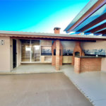 Casa à venda com 3 quartos, sendo 1 suíte, no condomínio Residencial Villa Flora, Votorantim - SP