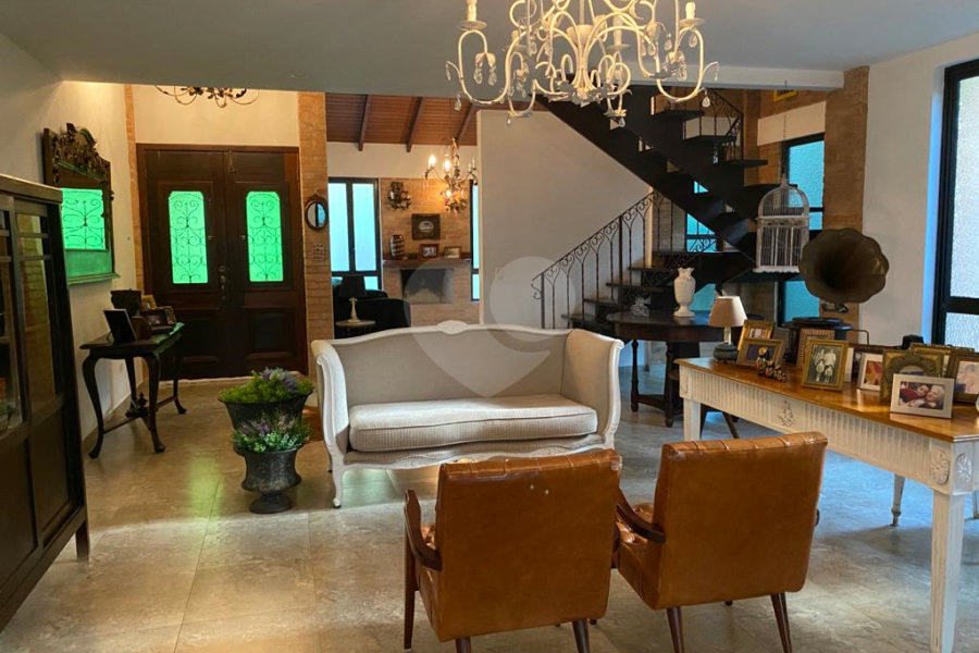 Casa à venda com 2 suítes no condomínio Residencial Cantareira, Mairiporã - SP