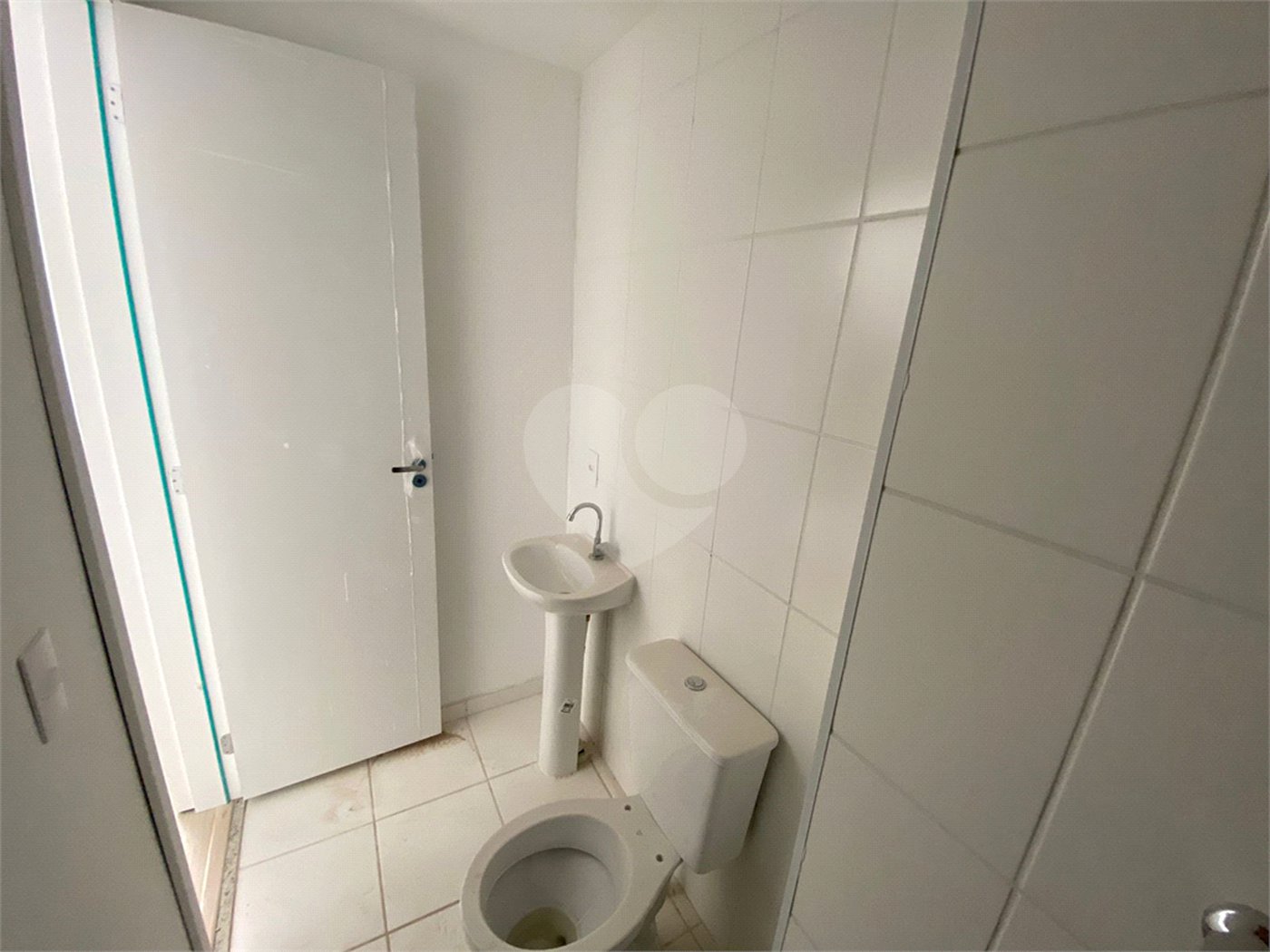Apartamento à venda com 2 quartos em Botujuru, Mogi das Cruzes, SP