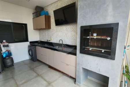 Casa à venda com 3 quartos, sendo 1 suíte, no condomínio Horto Florestal Villagio, Sorocaba - SP
