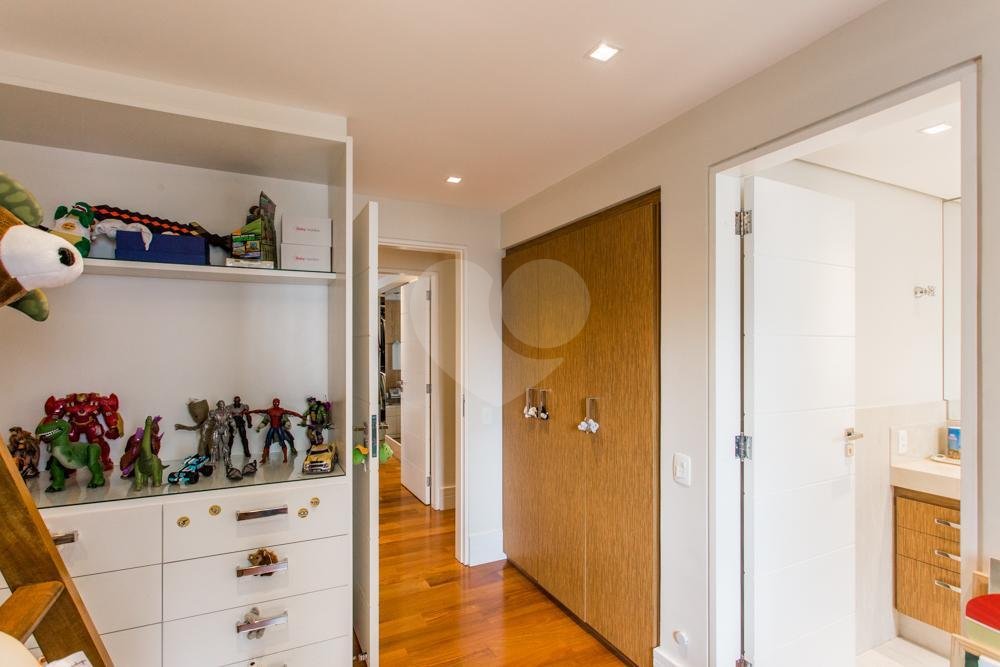 Apartamento à venda com 3 suítes em Campo Belo, São Paulo, SP